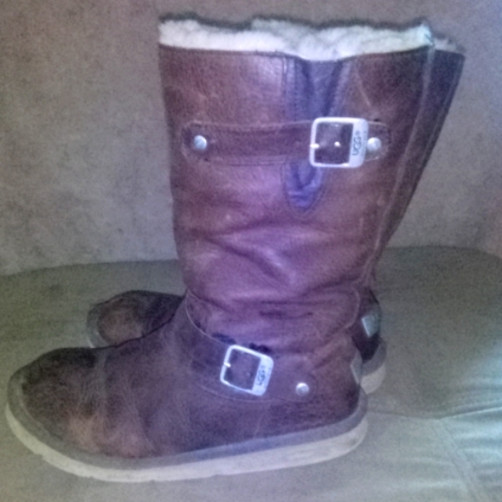 UGG Size 9 Woman's Tall Buckle Shearling Boots